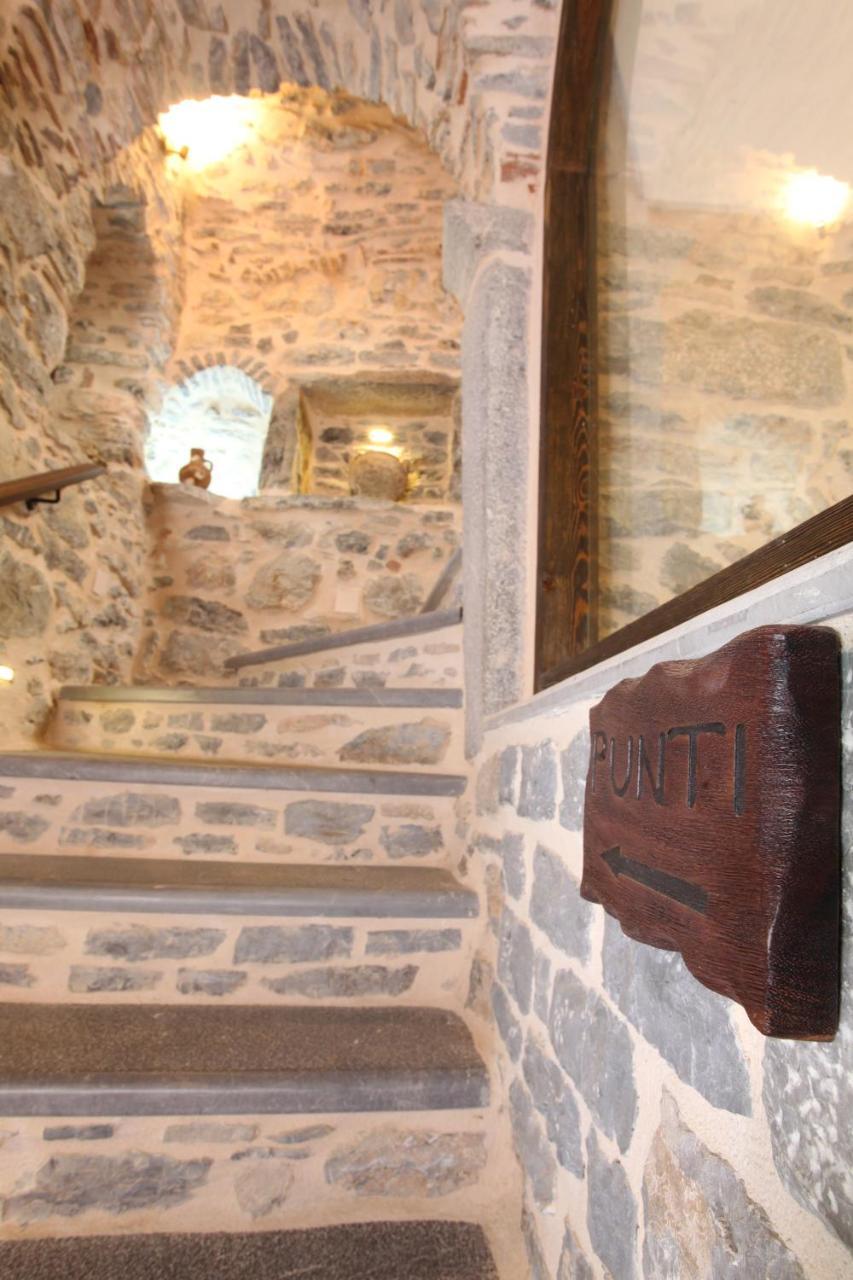 Stoes Traditional Suites Mesta Exterior photo
